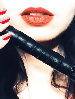 Miss Hot Lips Onlyfans pictures