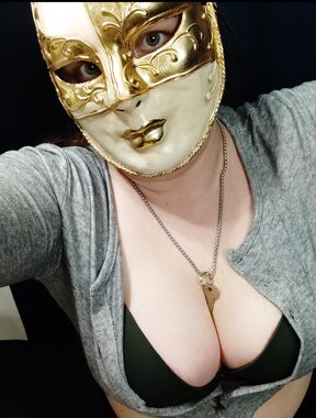 MyMaskedMistress Onlyfans pictures